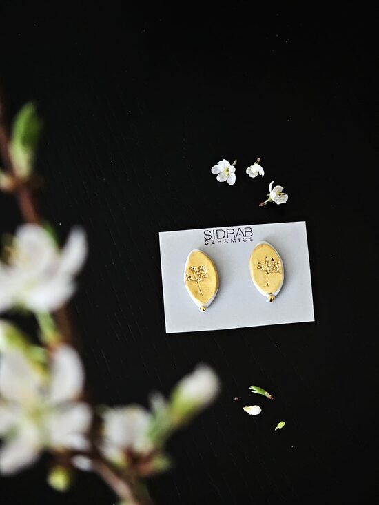 AUSKARI ZELTĪTĀ DILLE